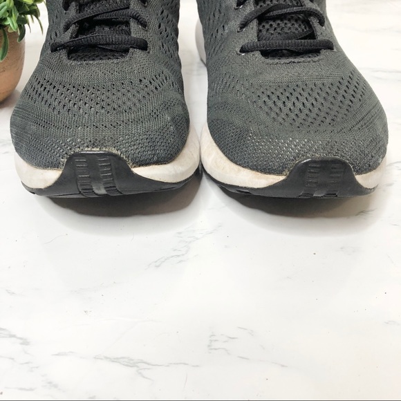 Under Armour black lightweight running shoes - Picture 4 of 7